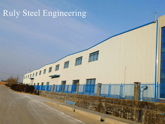 ASTM A36の軽量の多スパンの鉄骨構造の倉庫