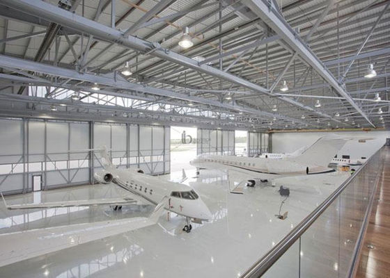 組立て式に作られた鋼鉄航空機の格納庫は格納庫の建物の飛行機の格納庫に金属をかぶせる