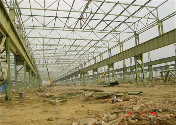 Q235Bの大きいスパンのプレハブの倉庫の造る鉄骨構造の製作