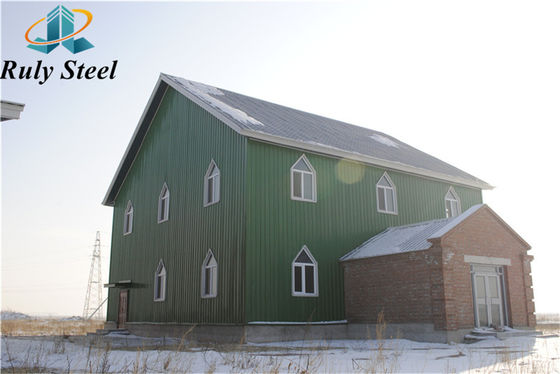 工業用サンドイッチパネルを備えた製鉄倉庫