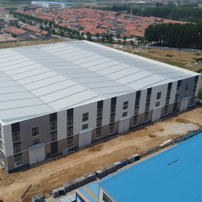 クレーン付きプレハブ鉄骨構造ワークショップ（産業用建物向け）